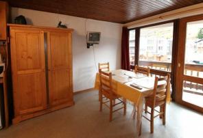 MOYappartementsejour4.jpg